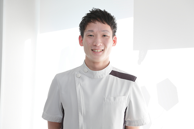 スタッフ 井川 啓貴